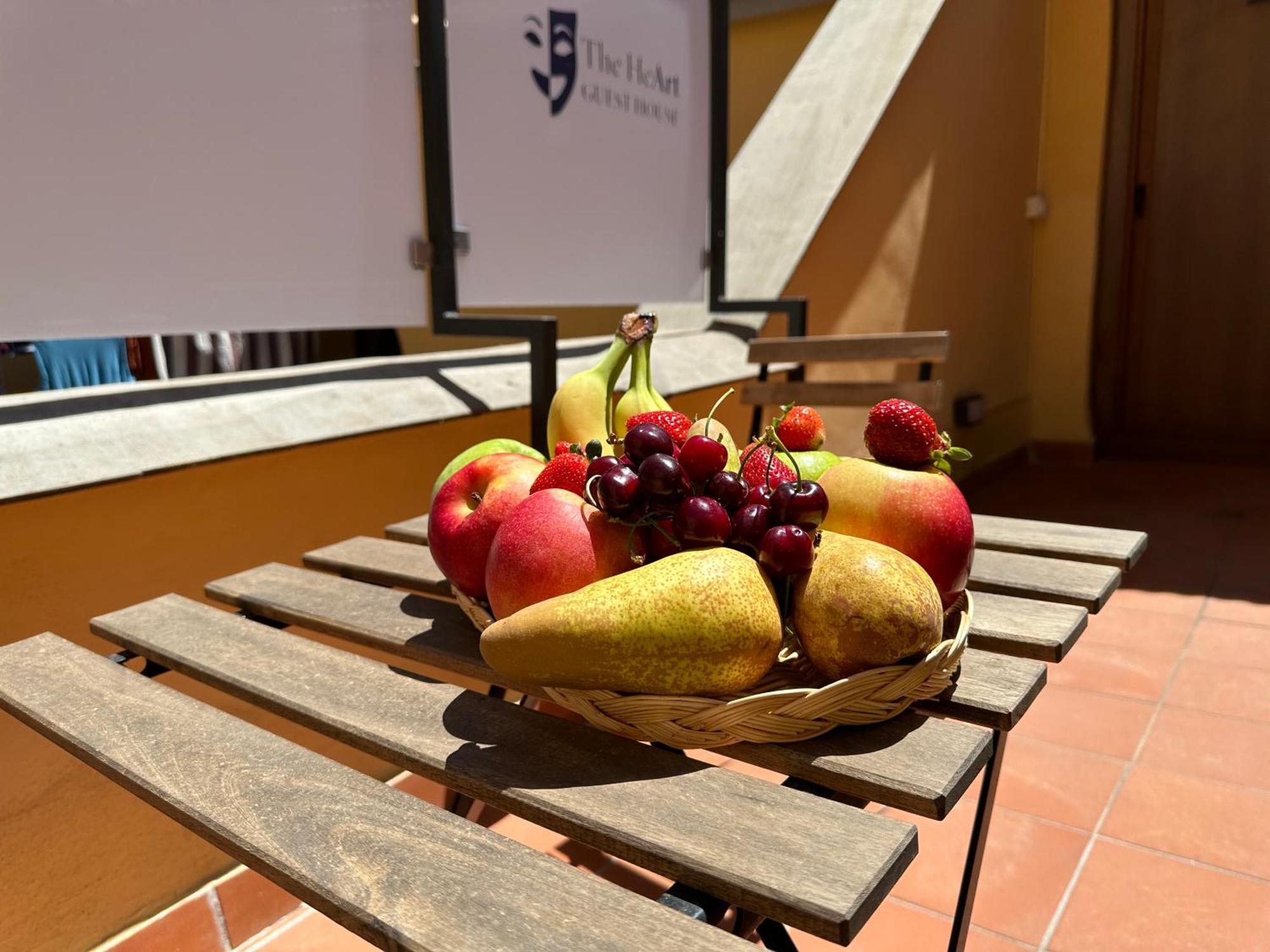 The Heart Guest House Nápoles Exterior foto
